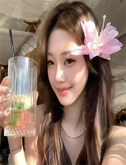 《千金小姐她不装穷了》评价对比：专业影评与观众口碑差异，收视第一